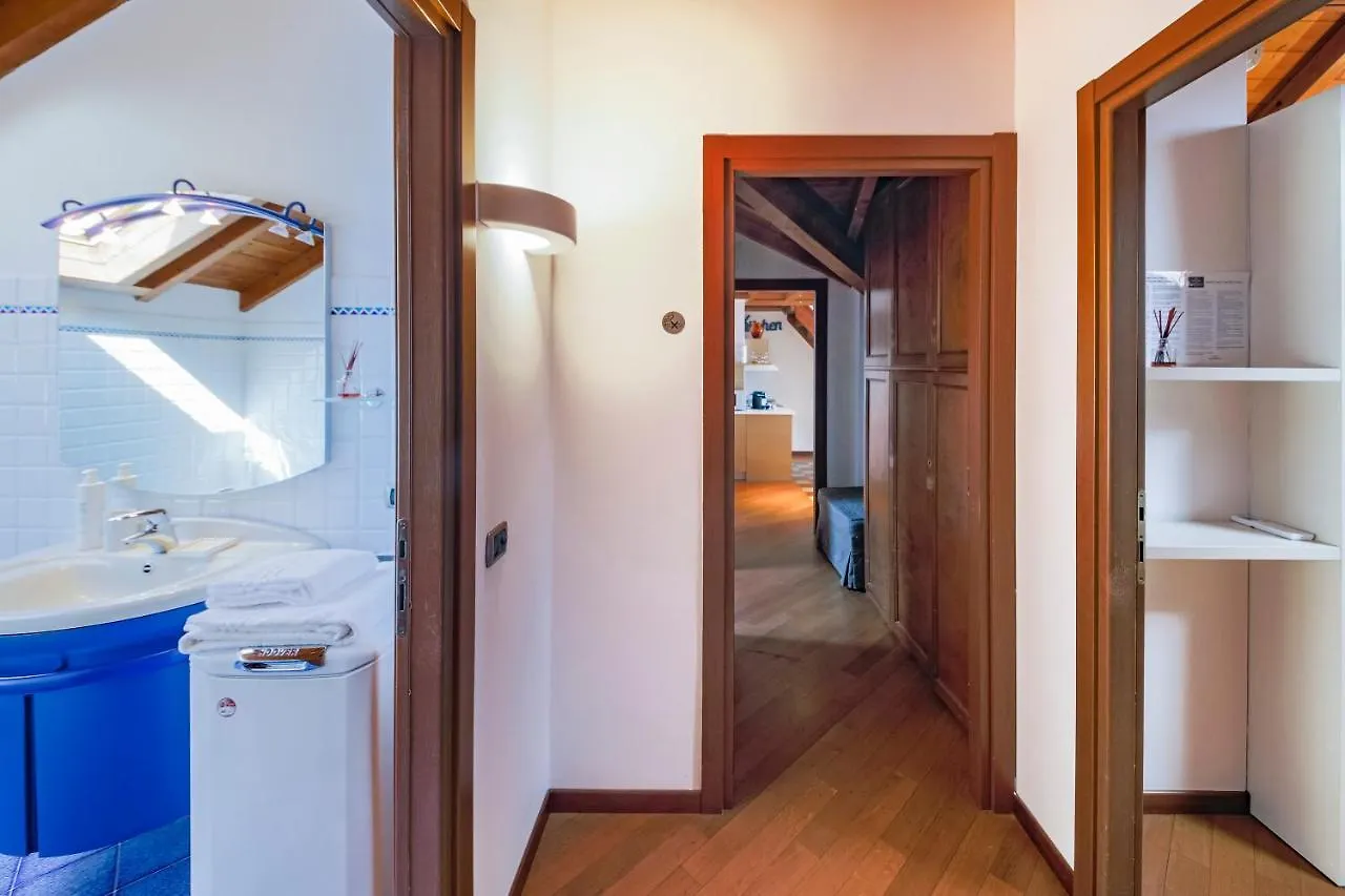 La Villa Suites - By Myhomeincomo Apartment