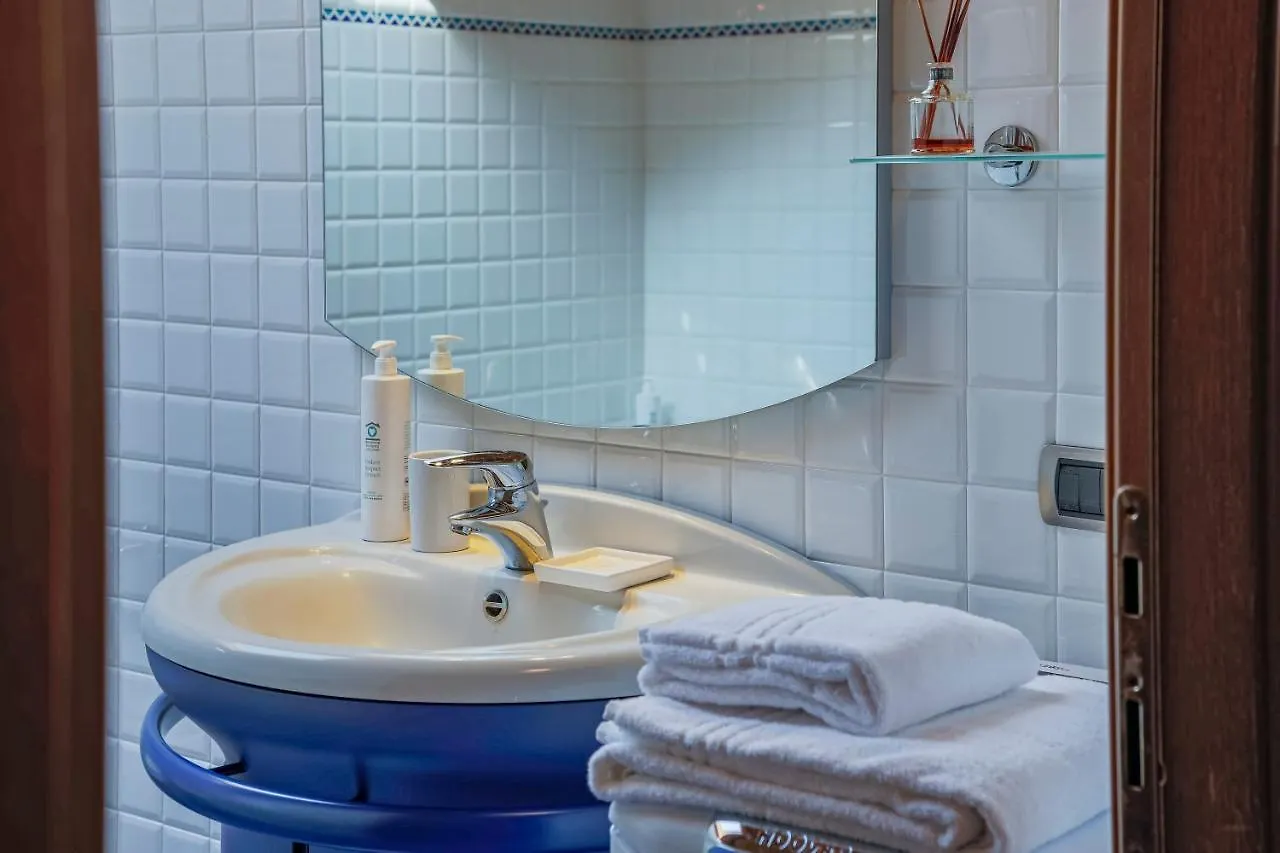 Apartment La Villa Suites - By Myhomeincomo