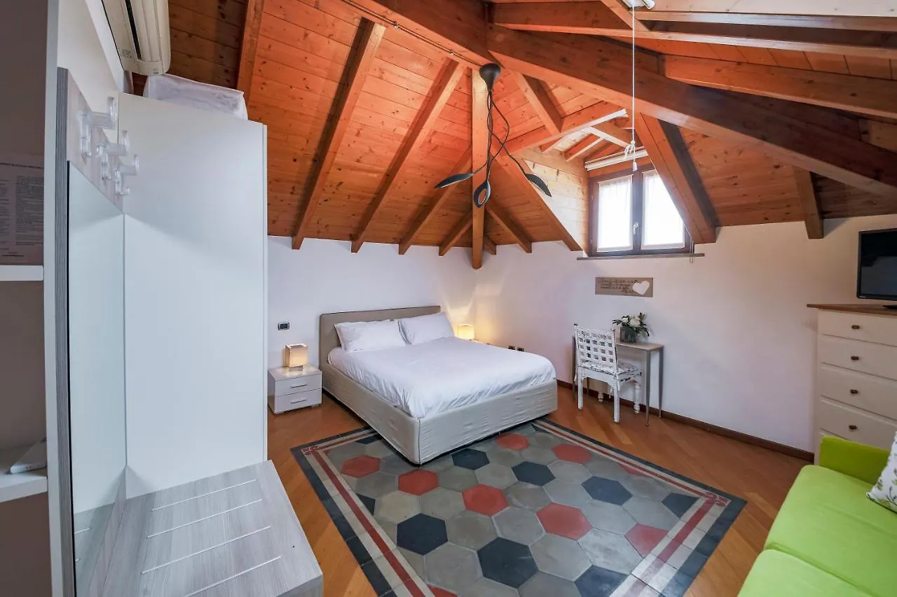 Apartment La Villa Suites - By Myhomeincomo